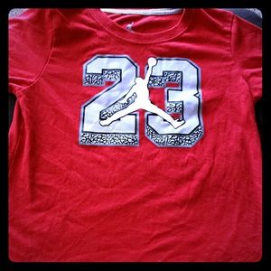 Boys Jordan Tshirt size 7